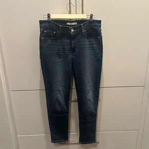 NWOT Women’s Levi’s Boyfriend Jeans Size 29